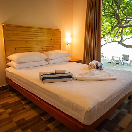 Paguro Seaview Hotel Bodufolhudhoo Ngoại thất bức ảnh