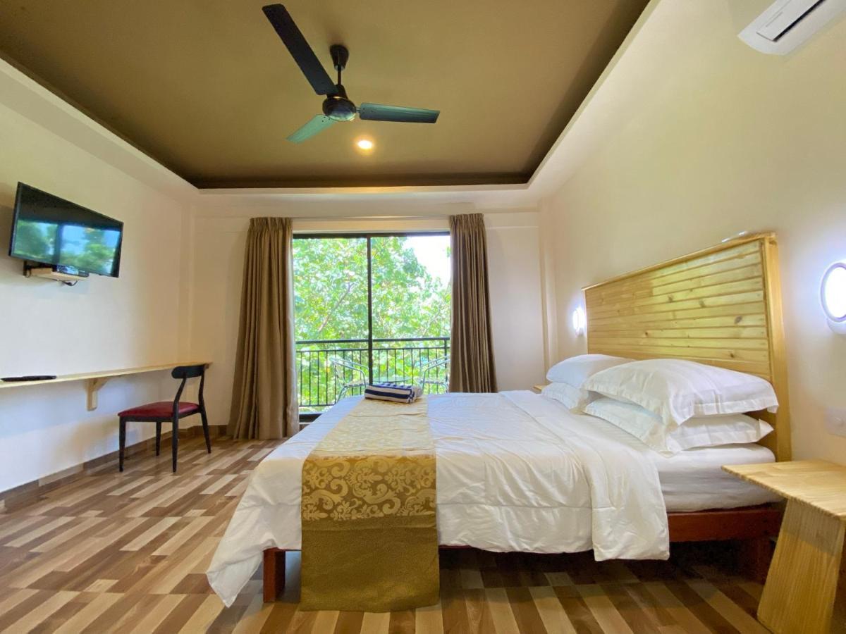 Paguro Seaview Hotel Bodufolhudhoo Ngoại thất bức ảnh